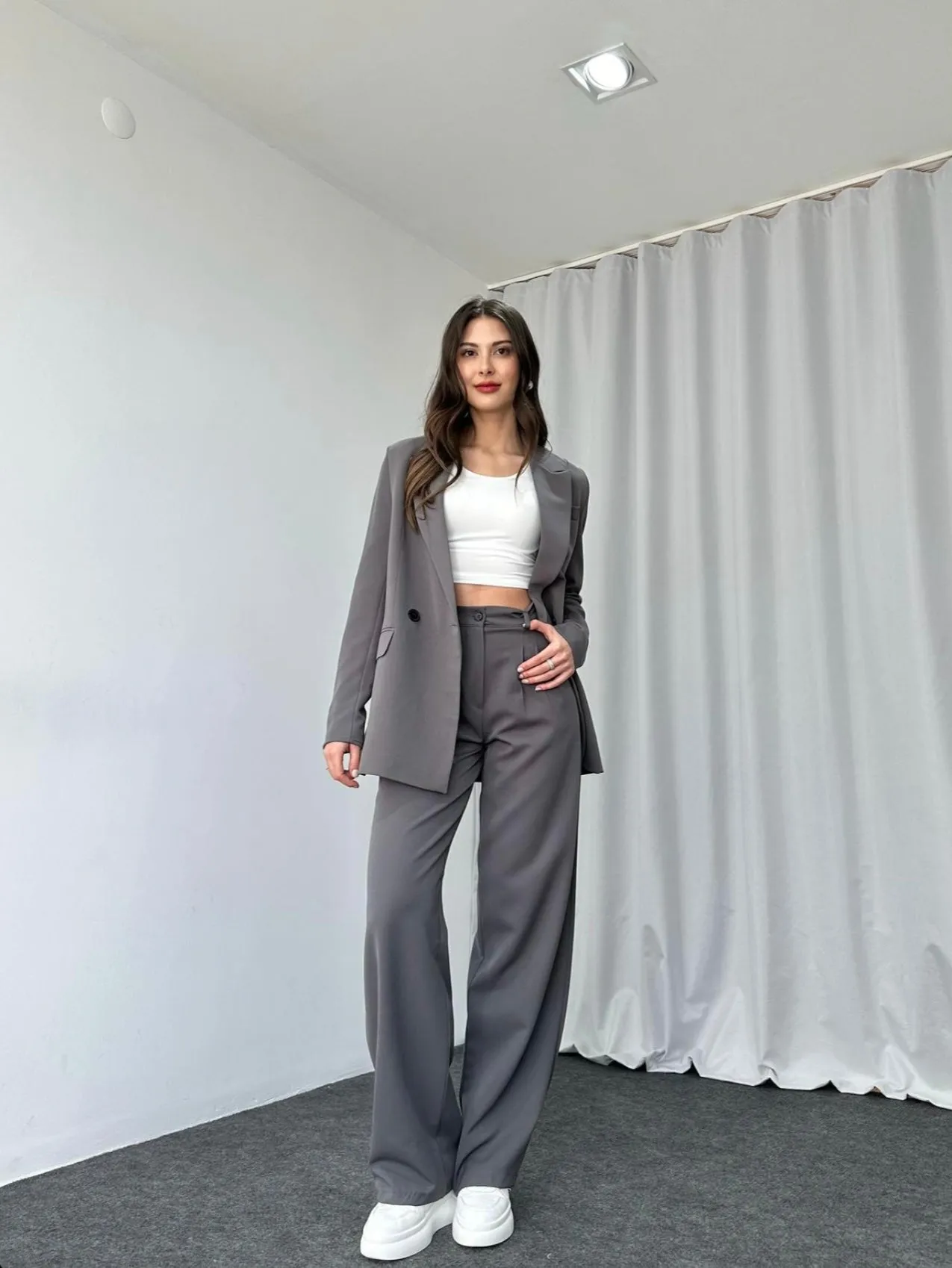 Ensemble tailleur gris foncé