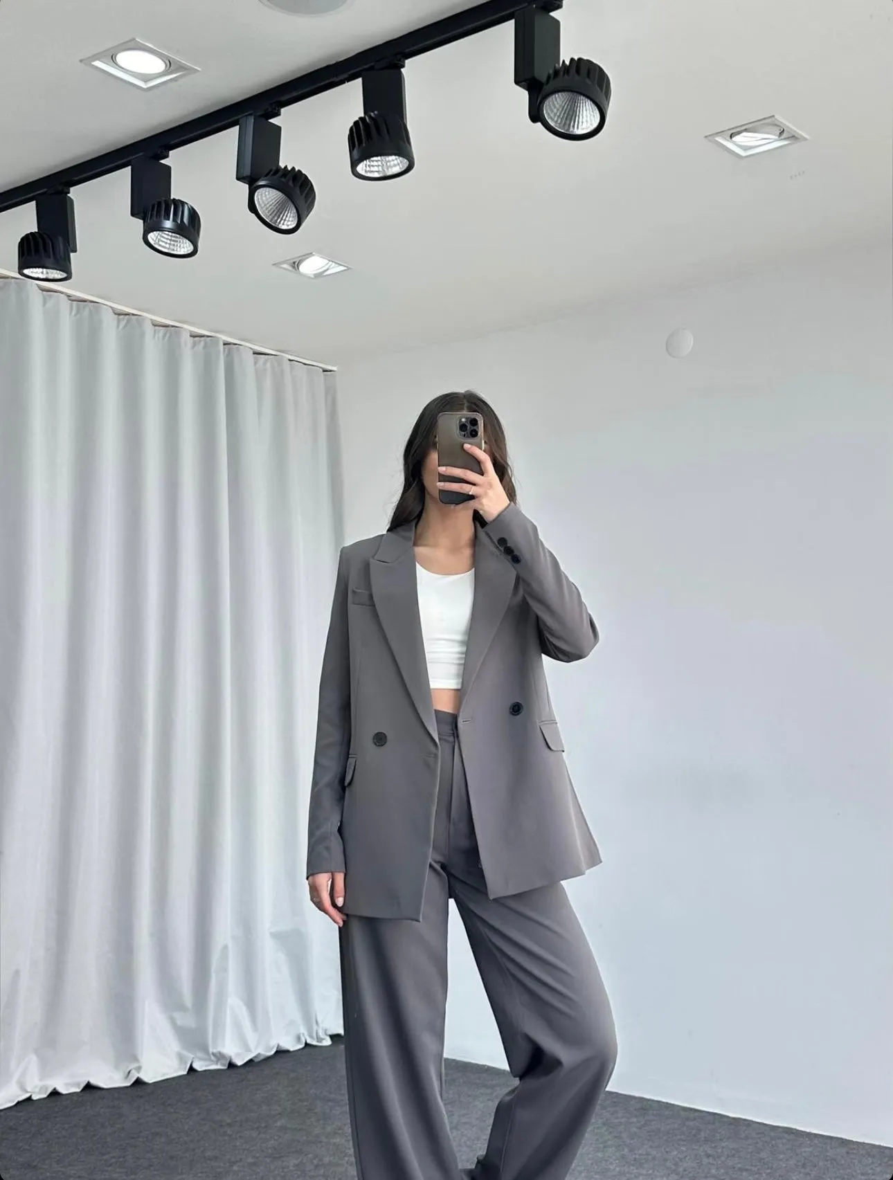 Ensemble tailleur gris foncé