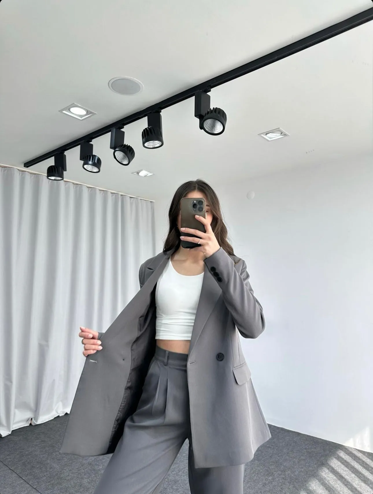 Ensemble tailleur gris foncé