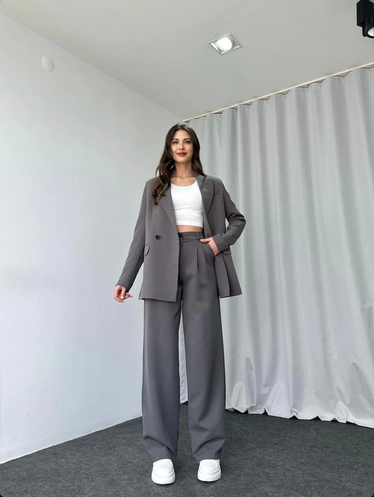 Ensemble tailleur gris foncé