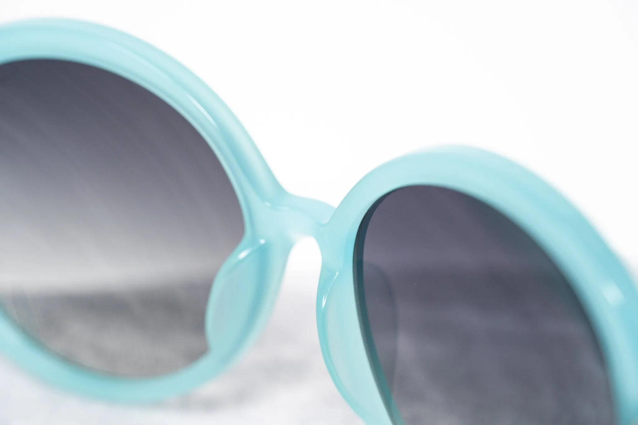 Oscar De La Renta Sunglasses Oversized Aqua and Grey